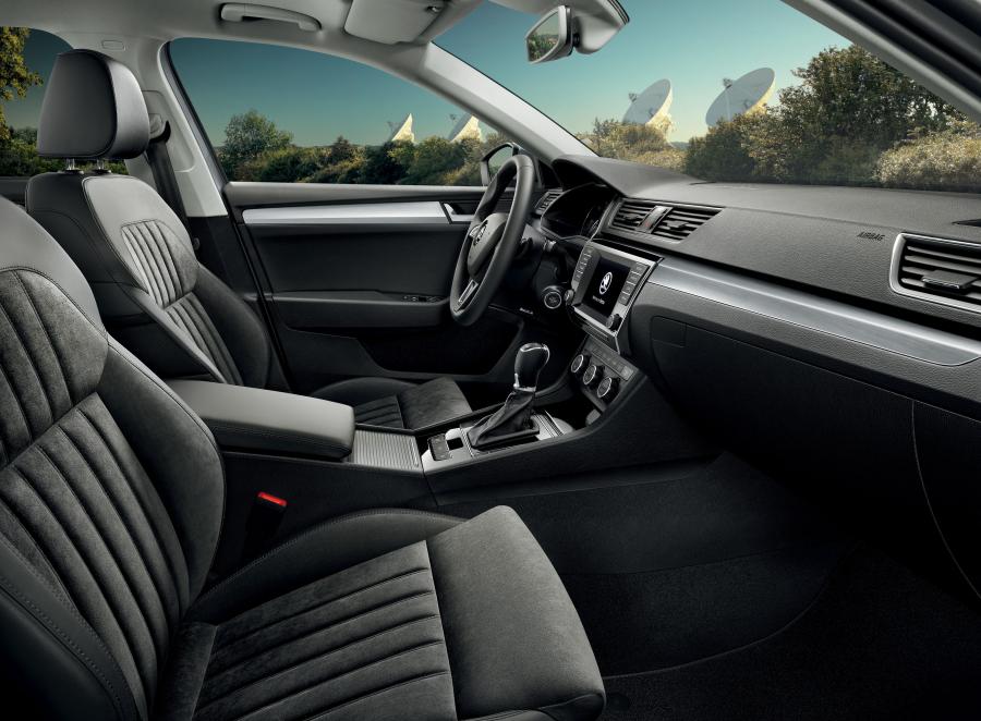  Skoda Superb Combi 2015 года  (фото 26 из 29)